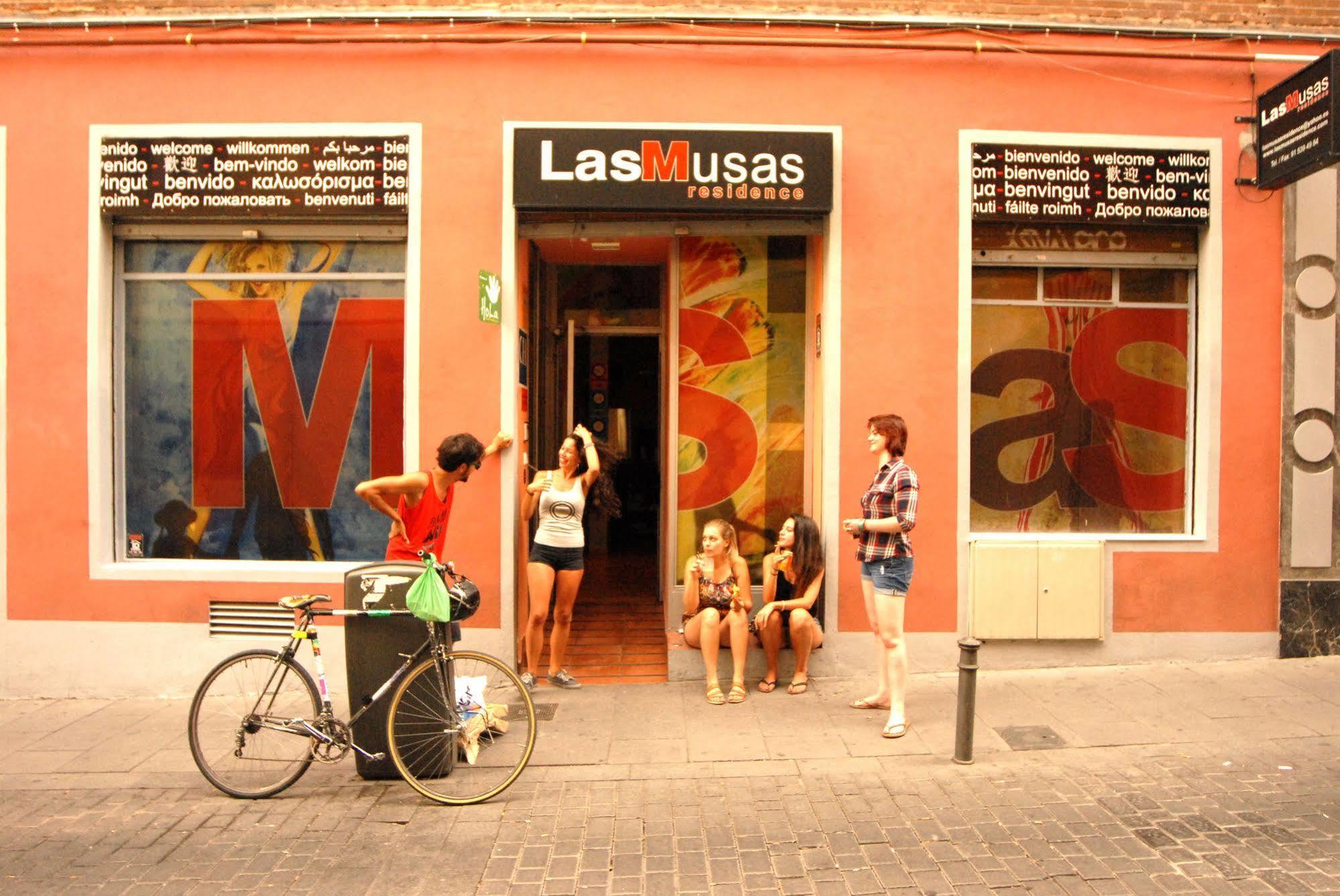 Las Musas Hostel Madryt Zewnętrze zdjęcie